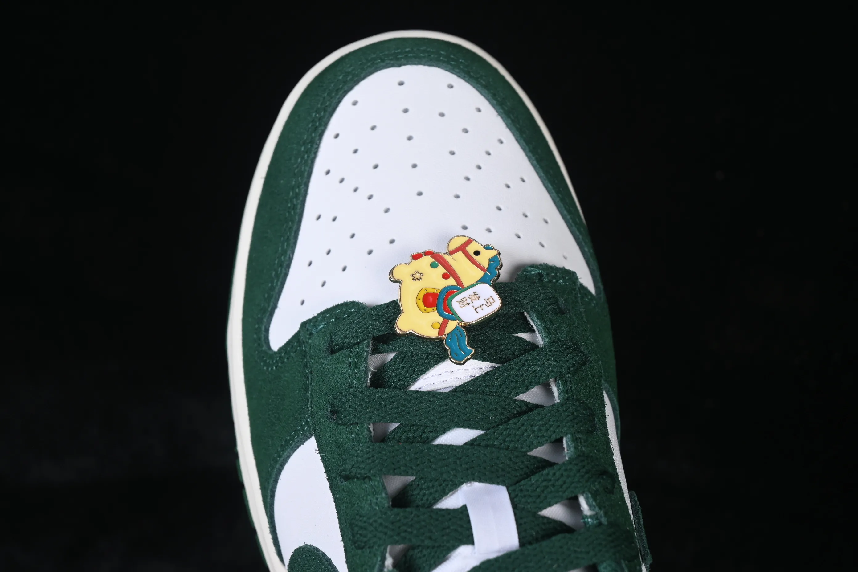 All Categories Nk SB Dunk Series Nk SB Dunk Low Low-top sneakers Nike SB Dunk Low Year of the Horse White Green Low-top casual sneakers IB4417-100